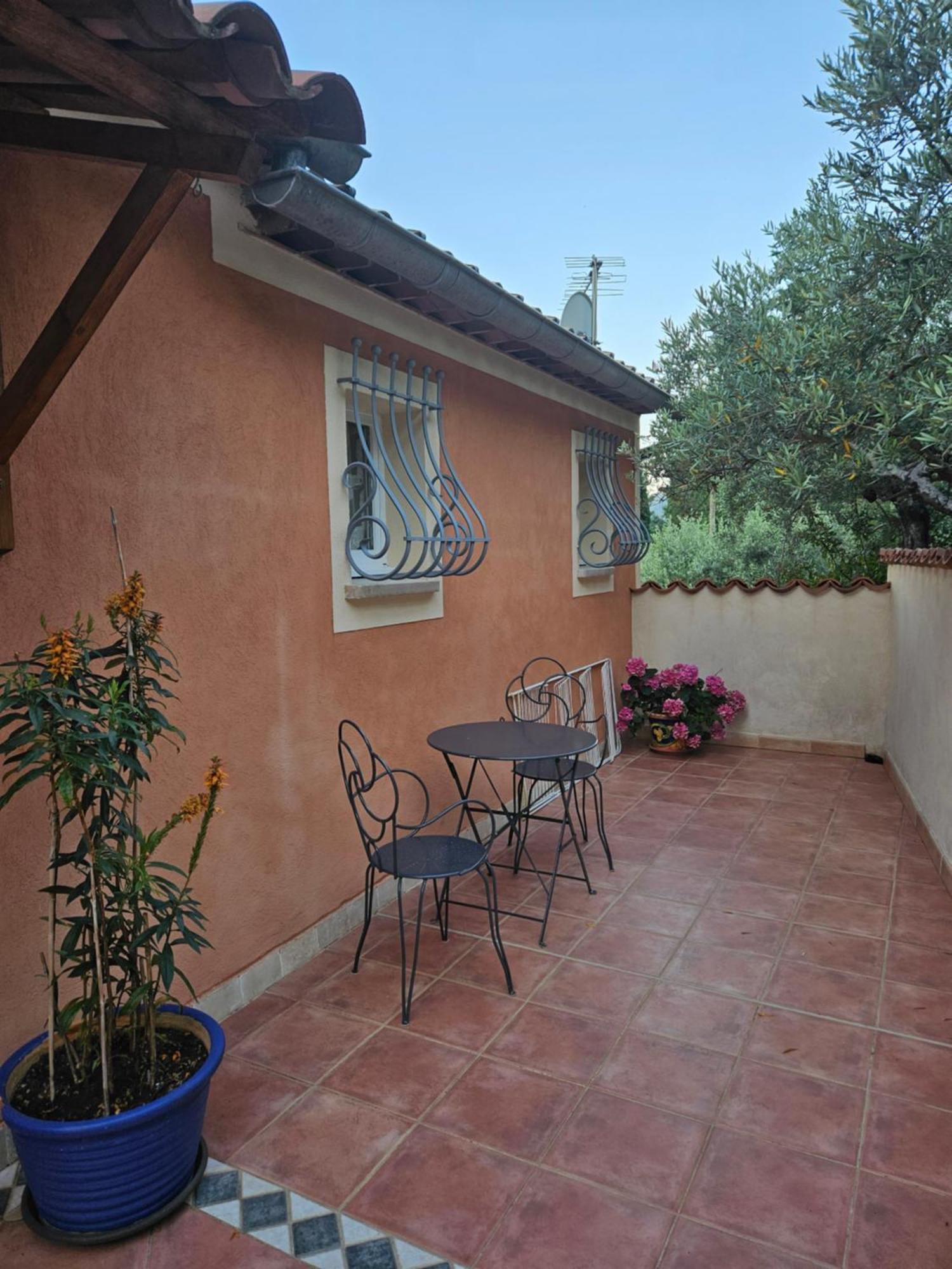 Bastide Des Oliviers Bed & Breakfast Moustiers-Sainte-Marie Exterior photo